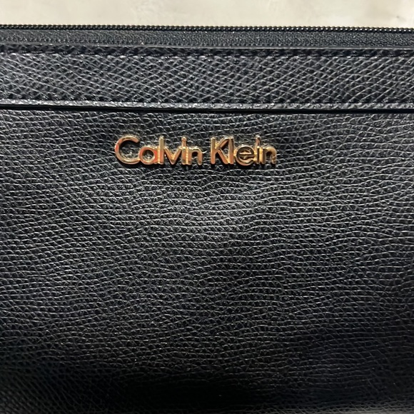 CALVIN KLEIN BLACK WRISTLET - Picture 3 of 4